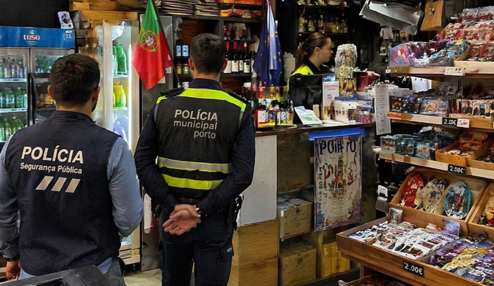 125 आप्रवासी विस्थापित